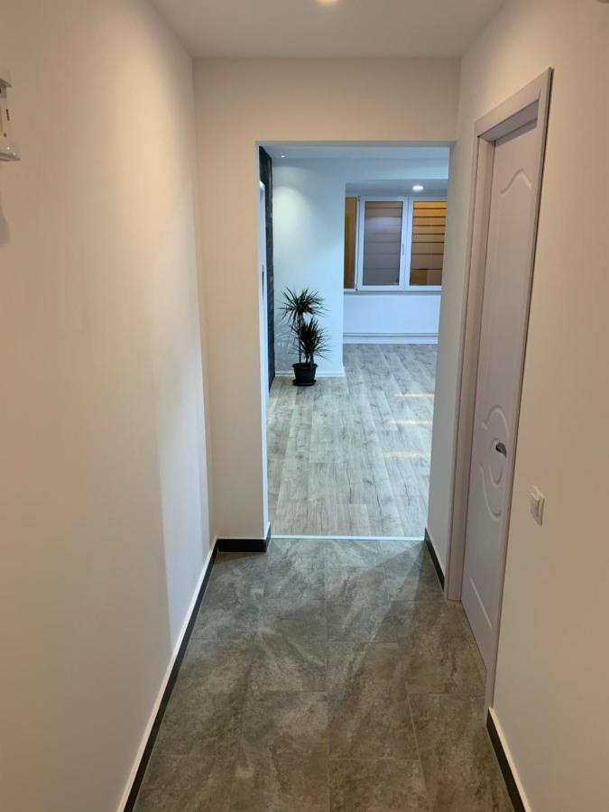 Apartment City Center Piteşti Exterior foto